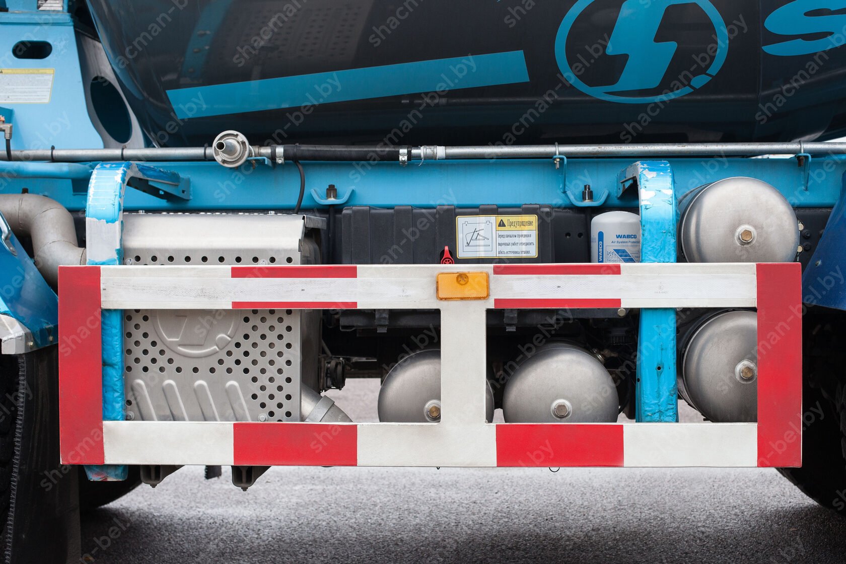 016 Бетоносмеситель Shacman X5000, 8 × 4, 12 м³ - изображение 1