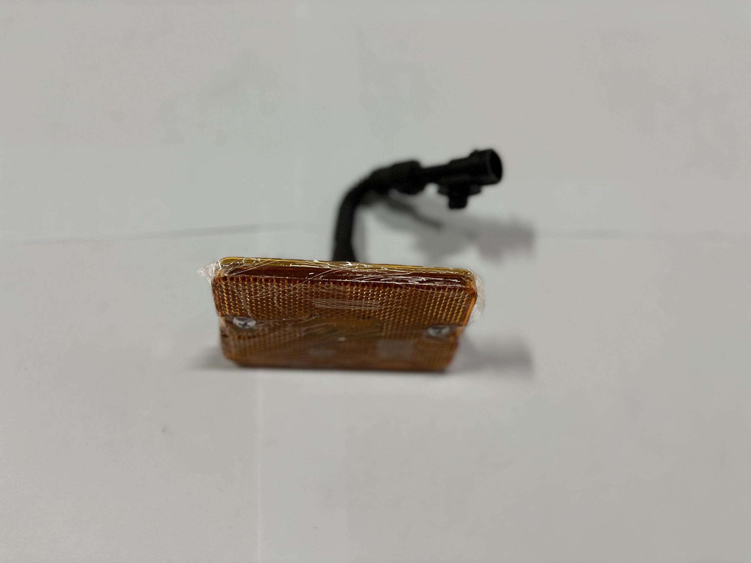 Фонарь габаритный боковой X6000 - изображение 1