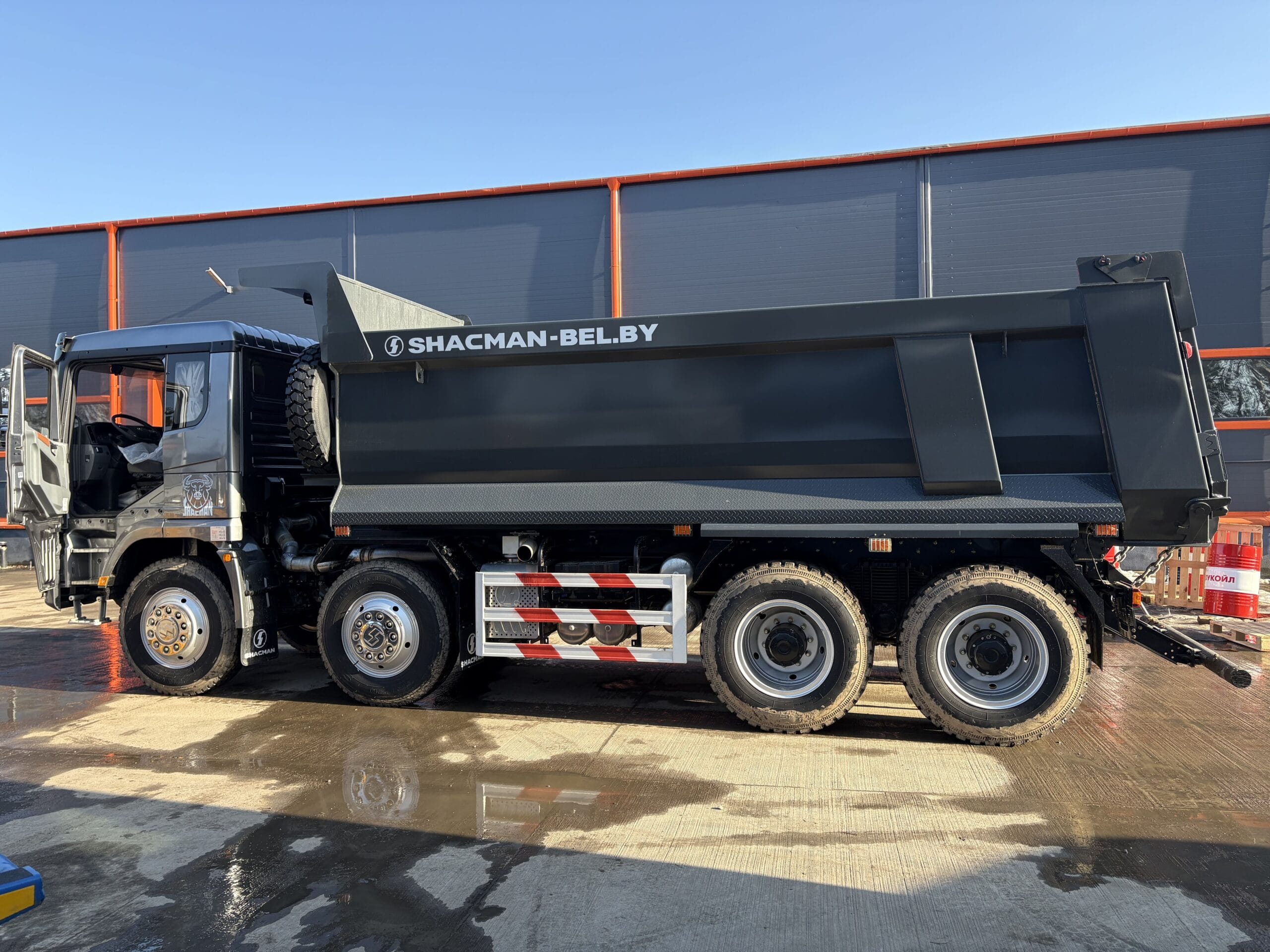 Самосвал Shacman АКПП