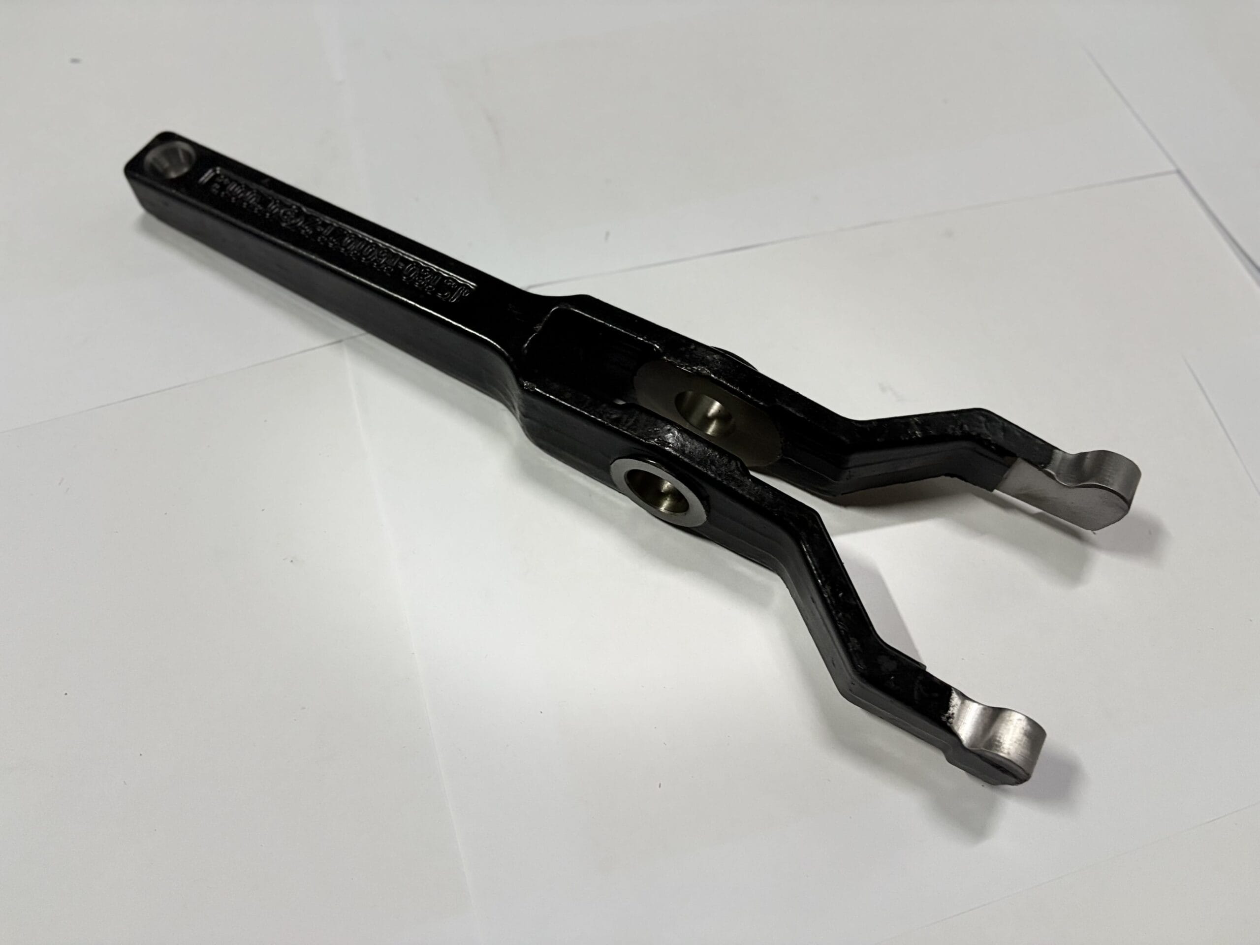 Вилка КПП выключения сцепления - изображение 1