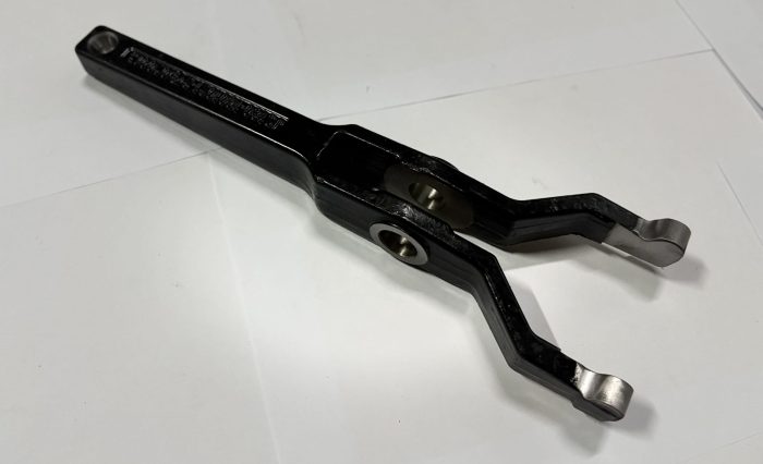 Вилка КПП выключения сцепления JS18016010212